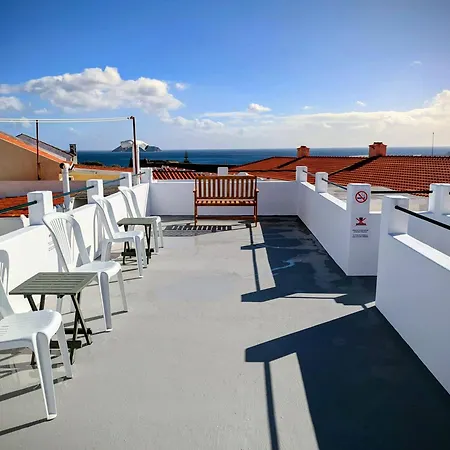 Downtown Konukevi 3*