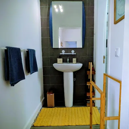 Downtown Konukevi Angra do Heroísmo