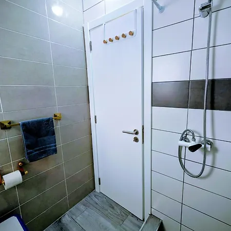 Konukevi Downtown 3*