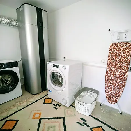 Konukevi Downtown 3*