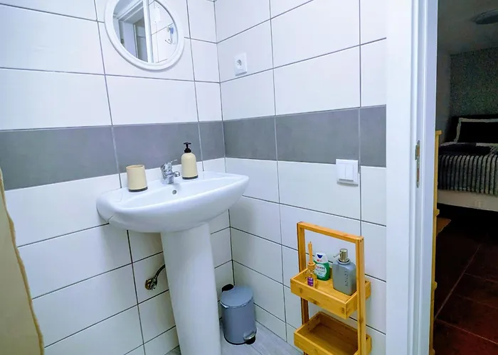 Downtown Pensión 3*